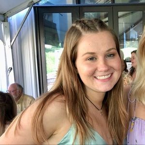 Meet your Posher, Seretha